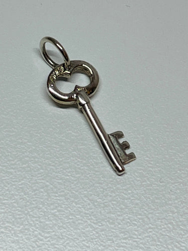 Sterling Silver Skeleton Key Charm Devil's Details